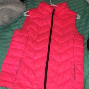 Woman’s hot pink vest😍